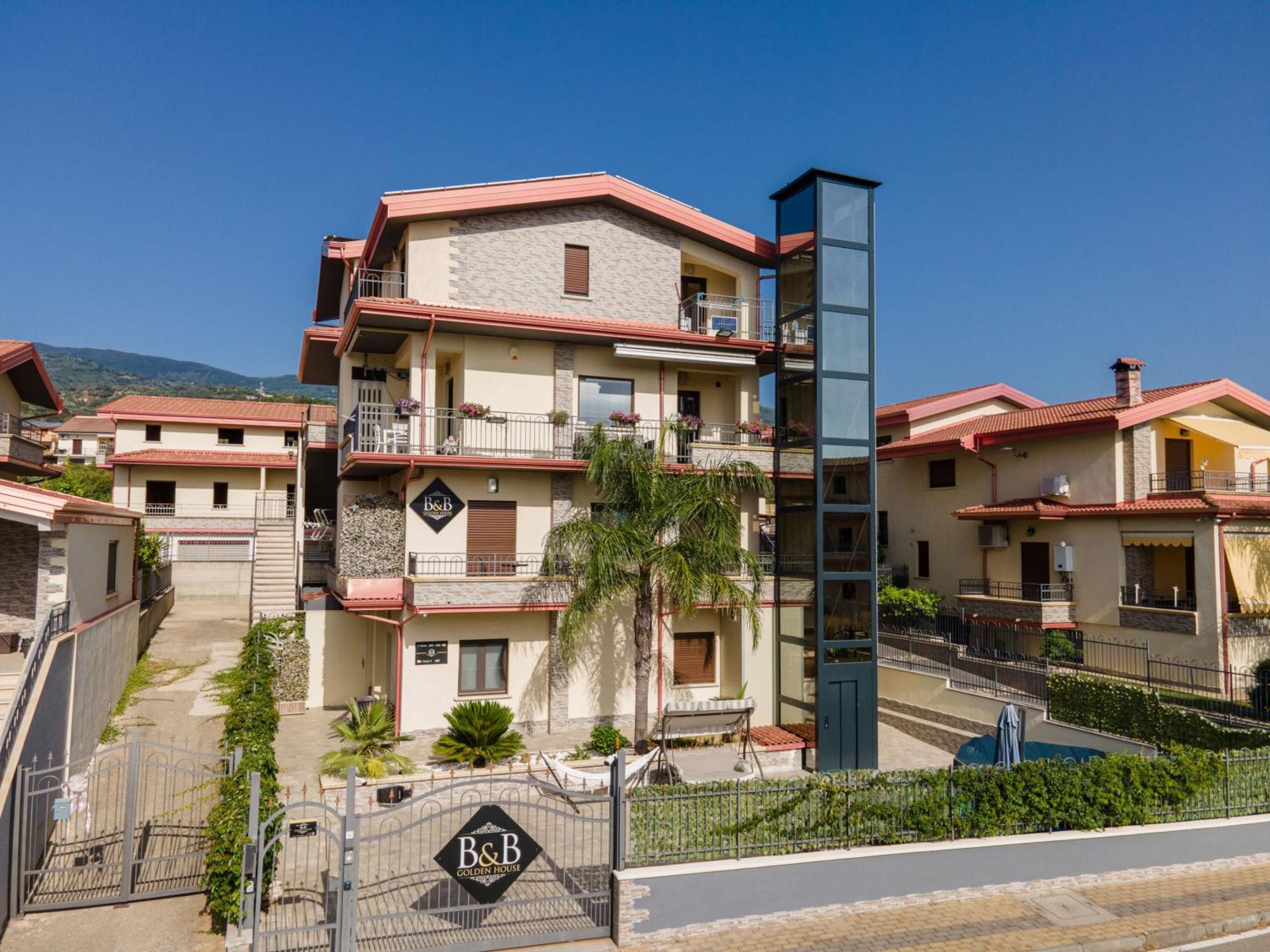 B&B Golden House & Spa Rose Ngoại thất bức ảnh