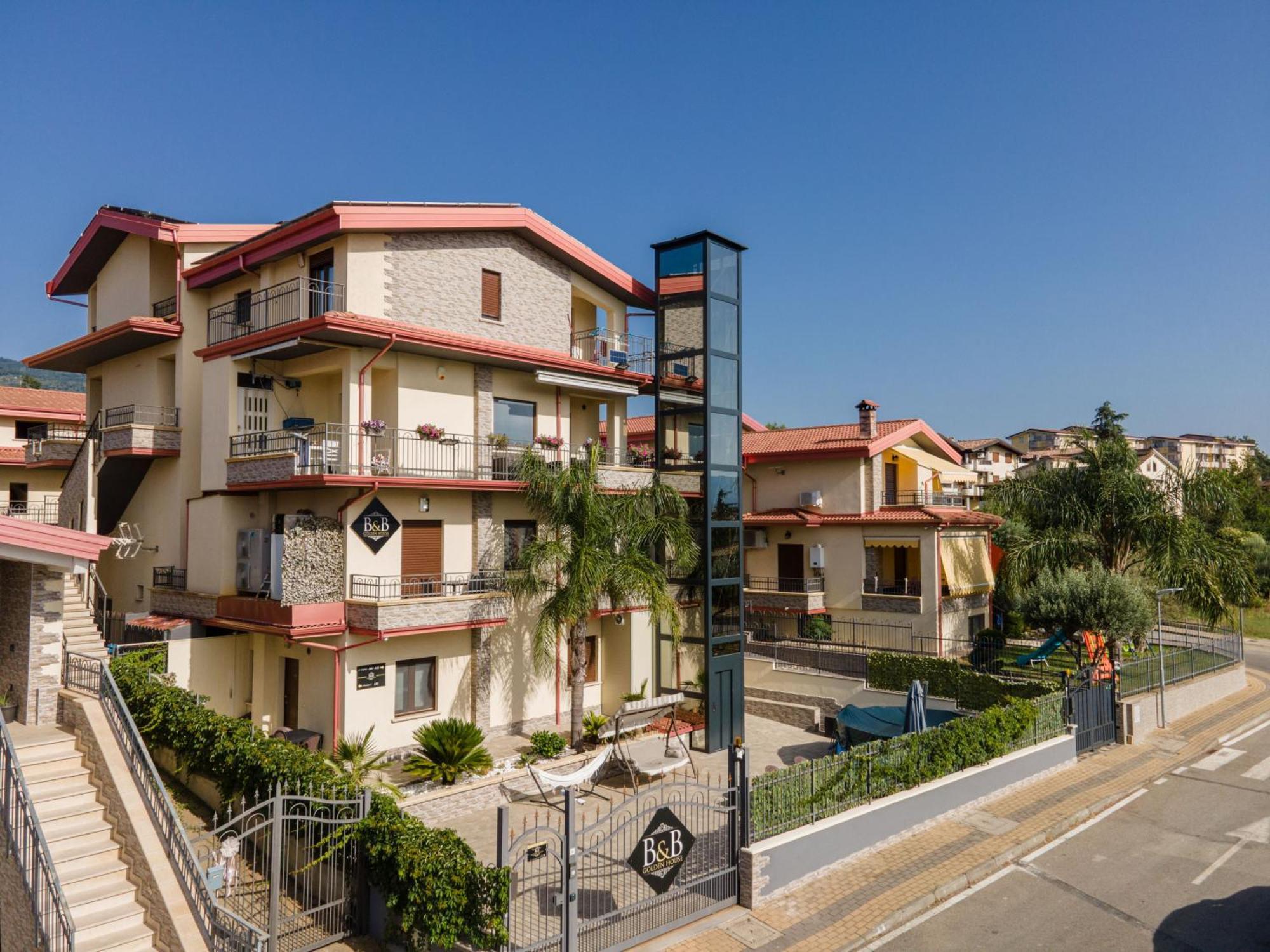 B&B Golden House & Spa Rose Ngoại thất bức ảnh